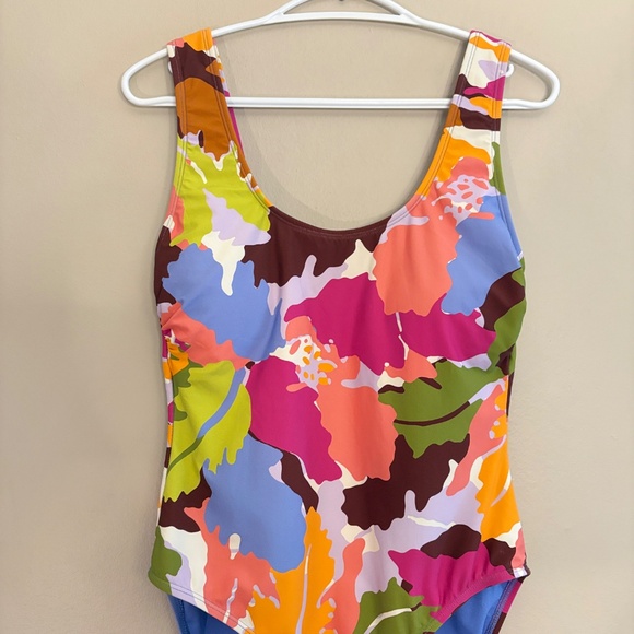 Catalina Abstract Floral Pattern Swimsuit w Criss Cross Back - Picture 3 of 15